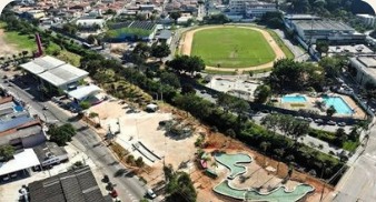 Vista aérea de um espaço comunitário